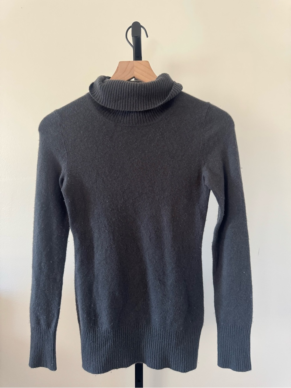 J. Crew 100% Cashmere Charcoal Gray Turtleneck Sweater